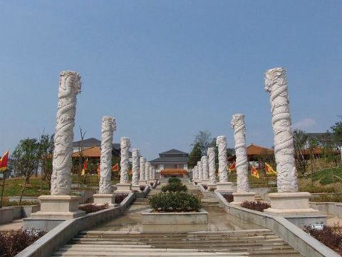 點擊查看詳細信息<br>標(biāo)題：石雕龍柱7 閱讀次數(shù)：1258